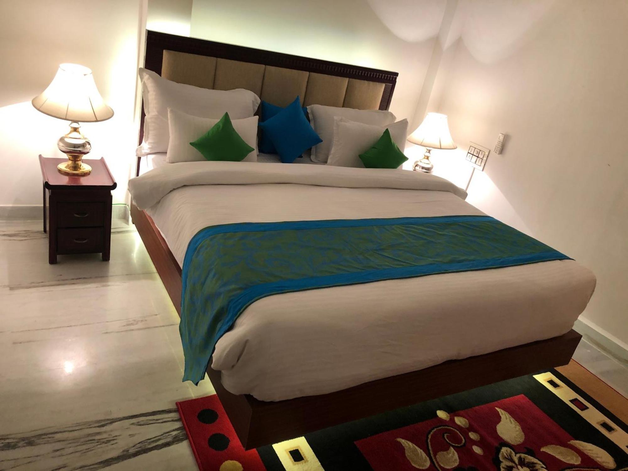 Hotel Nirvana Lakeside Udaipur Extérieur photo