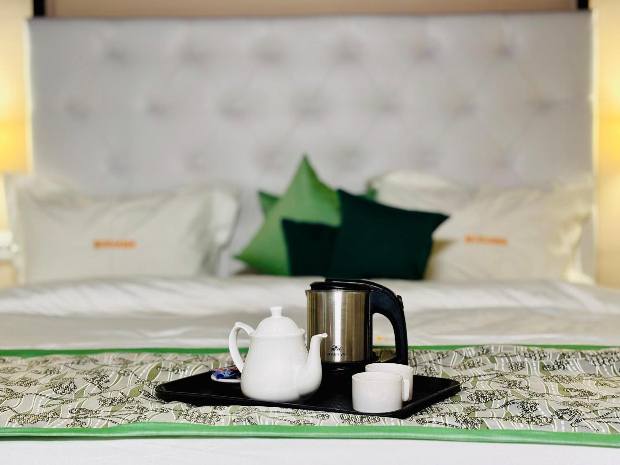 Hotel Nirvana Lakeside Udaipur Extérieur photo