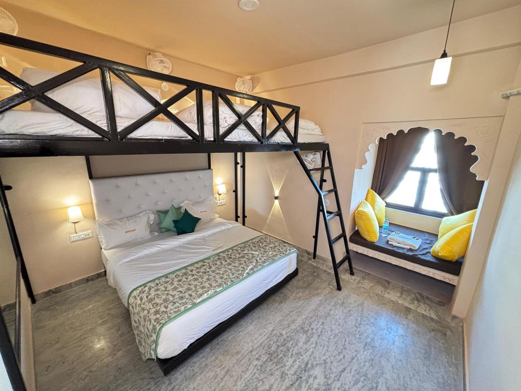 Hotel Nirvana Lakeside Udaipur Extérieur photo