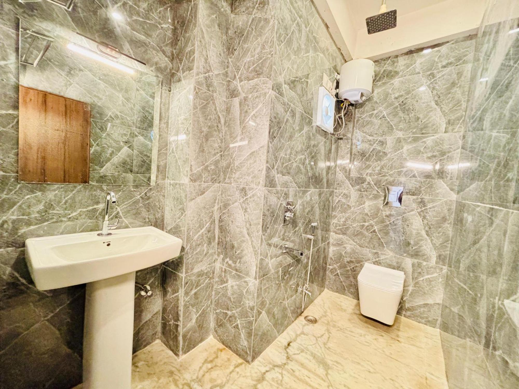 Hotel Nirvana Lakeside Udaipur Extérieur photo
