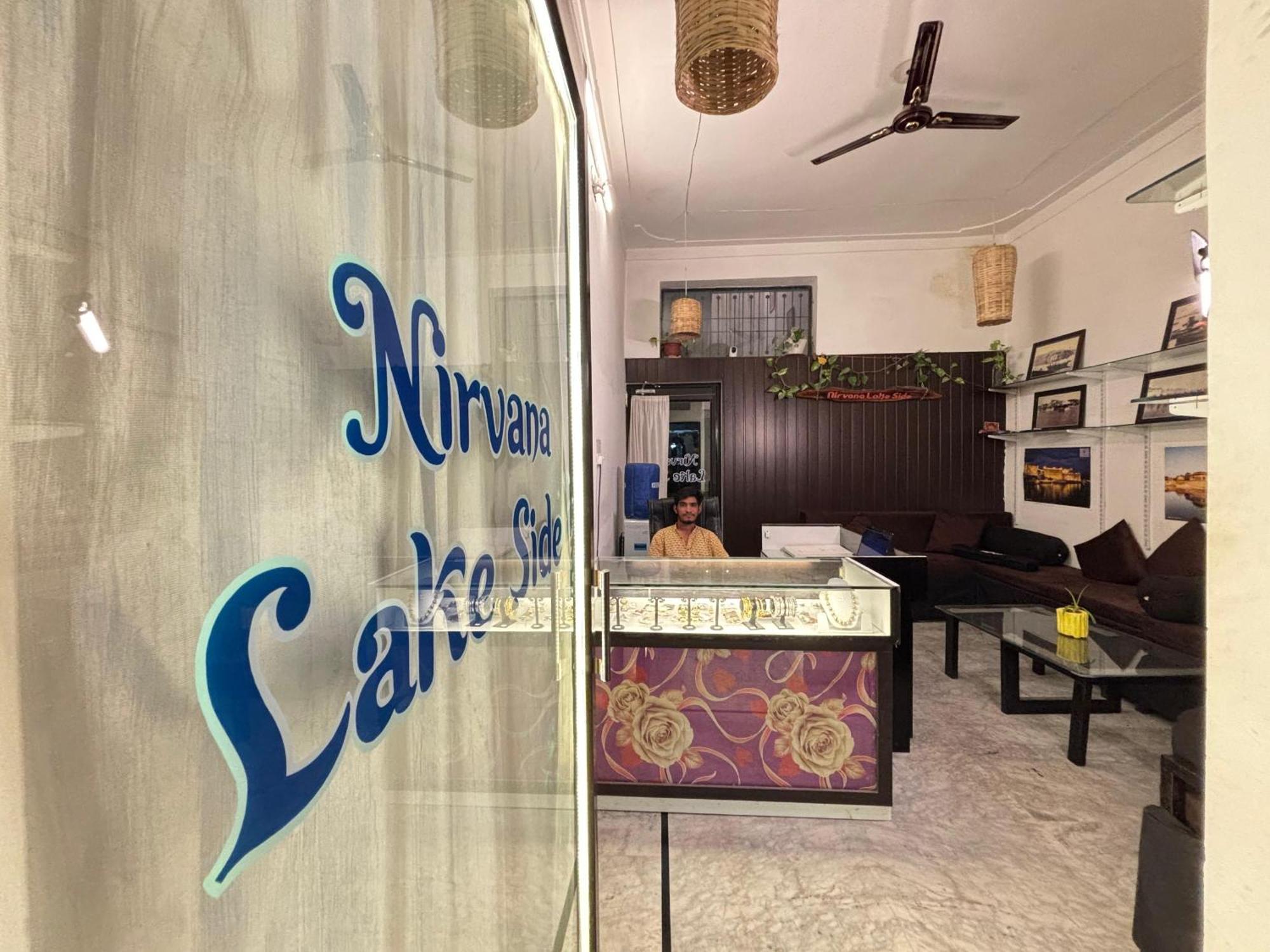Hotel Nirvana Lakeside Udaipur Extérieur photo