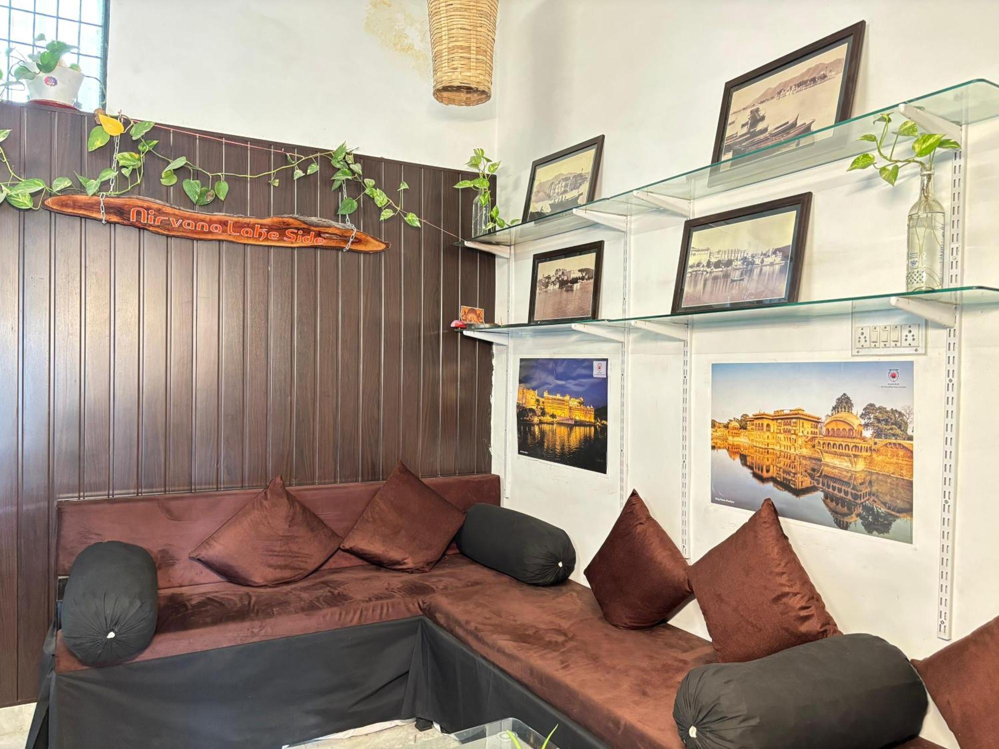 Hotel Nirvana Lakeside Udaipur Extérieur photo