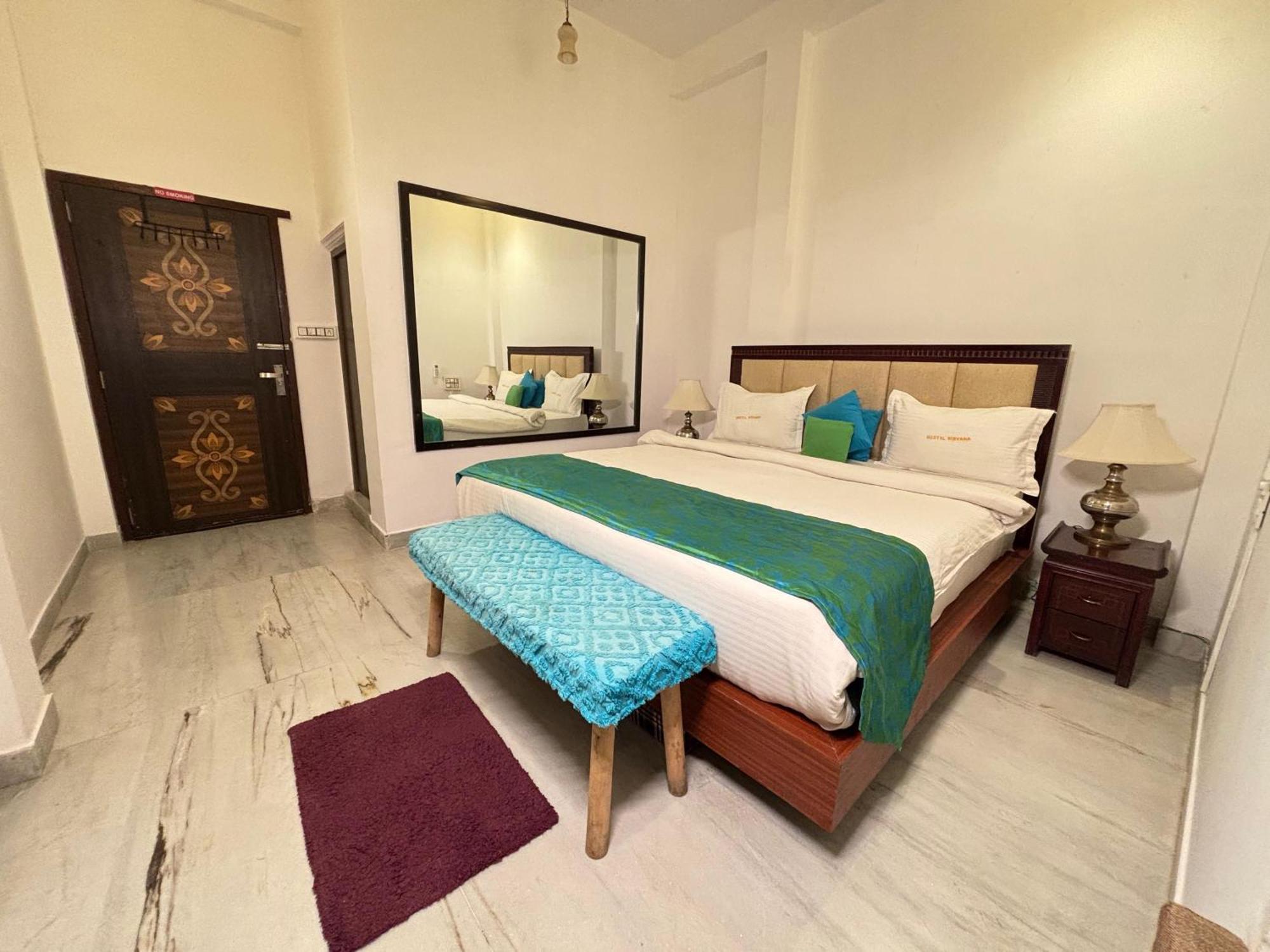 Hotel Nirvana Lakeside Udaipur Extérieur photo